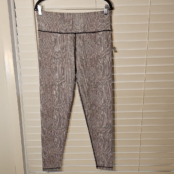 Sweaty Betty Flatter Me Jacquard Workout Legging Black/White Size XL NWT - Picture 3 of 8